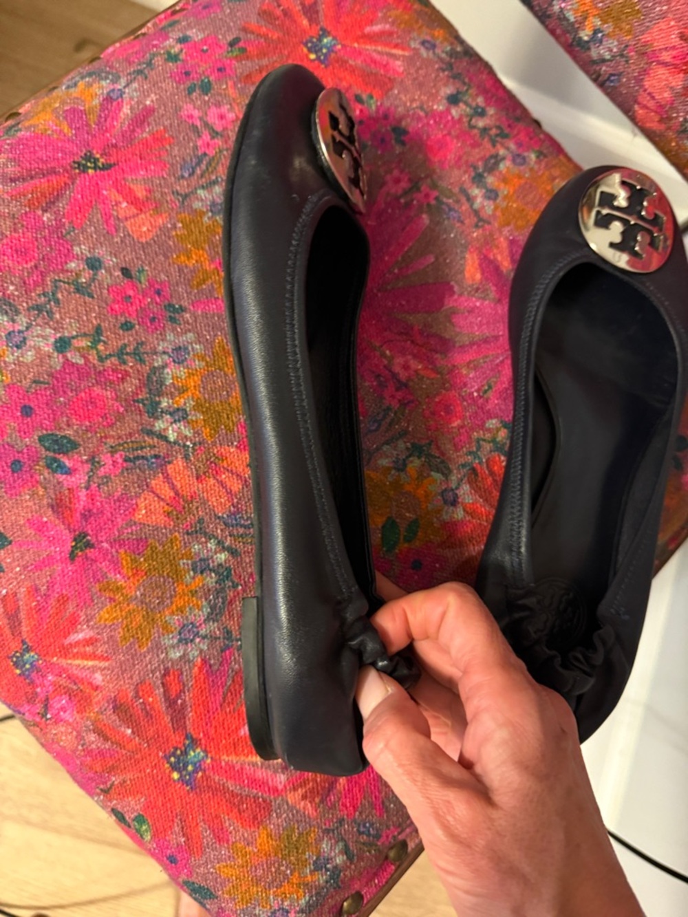 Tory Burch Dark Navy Leather Logo Round-Toe Ballet Flats - Picture 7 of 8